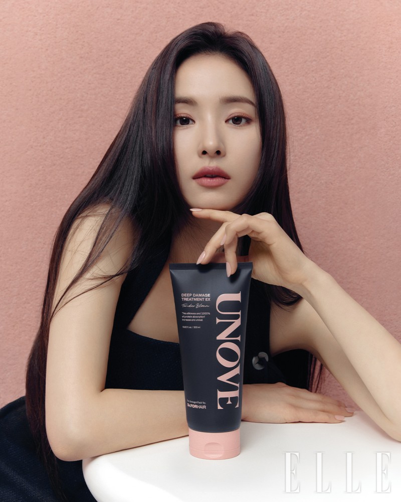 【PokerStars】韩国女艺人申世景拍代言品牌最新宣传照