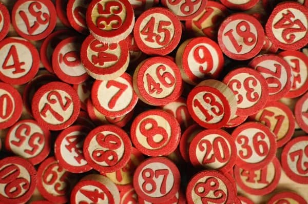 【扑克之星】站长分享 11选5如何用历史数据真正“优化”投注策略?