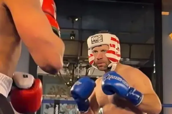 【扑克之星】Jungleman拳击赛结果大翻车！Dan Cates遭判TKO落败