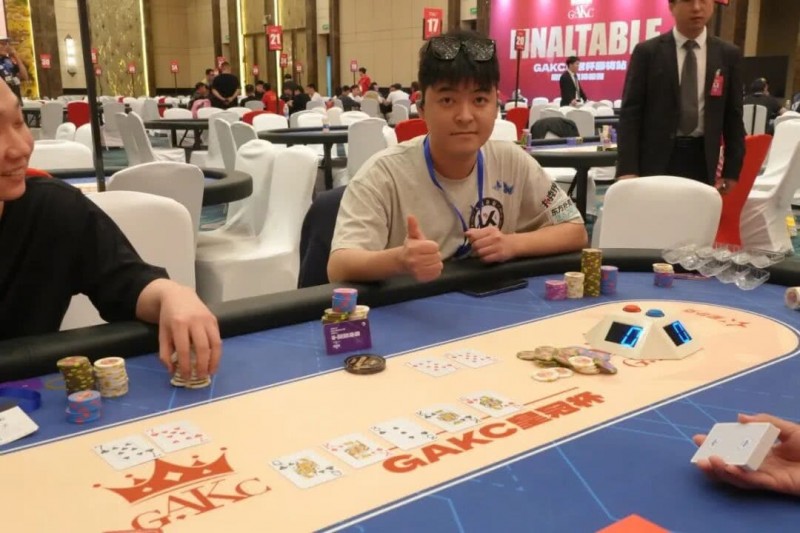 【扑克之星】SWPT·广安站 | 从“抚仙湖杯”到SWPT，西南扑克标杆赛事华丽升级，首日战火点燃！马鹏龙斩获回馈赛冠军