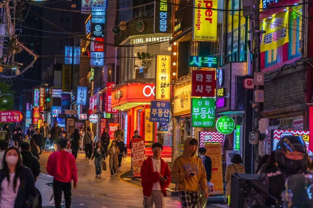 【扑克之星】首尔午夜的悖论：全民禁令之下，为何遍地扑克高手？
