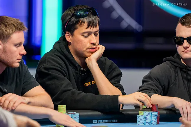 【扑克之星】2026 WSOP $10万豪客赛决赛桌开打:丁彪冲击首条金手链,Nguyen领跑群雄