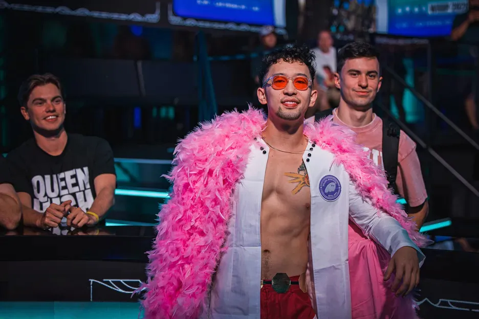 【扑克之星】WSOP决赛桌“多弗朗明哥”引爆赛场,他从全场垫底打到了冠军争夺者