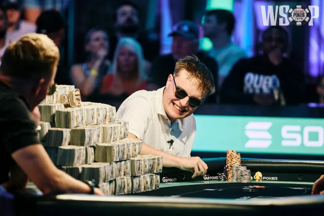 【扑克之星】WSOP主赛冠军亲自复盘:若河牌不是黑桃,他还会继续开火吗?答案令人大失所望!